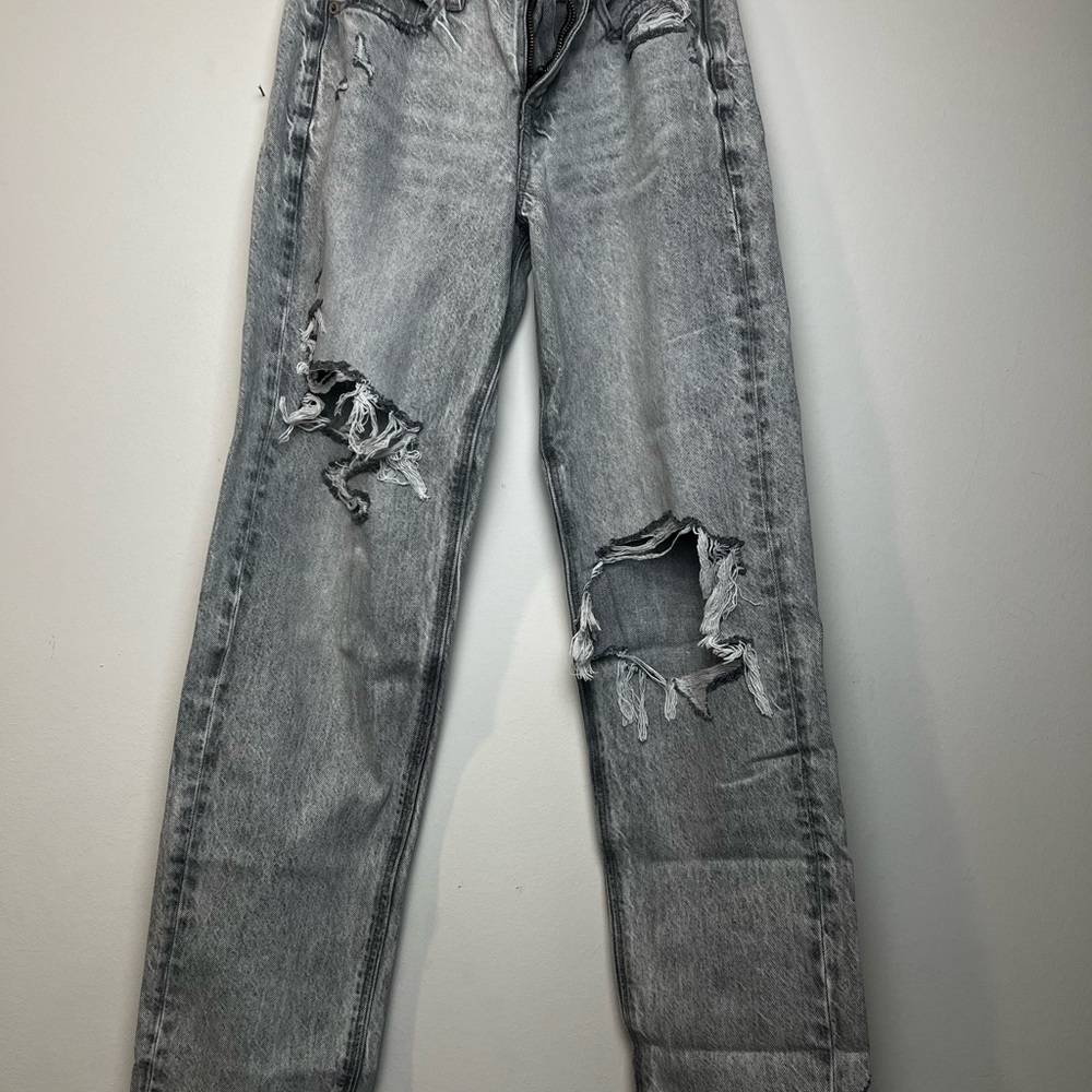 American Eagle Outfitters Light Gray Distressed Straight Jeans